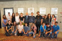 بالصور: الاحتفال بتخريج طلاب مشروع "نظرة عين الى الشبيبة" في مركز بيرس بيافا